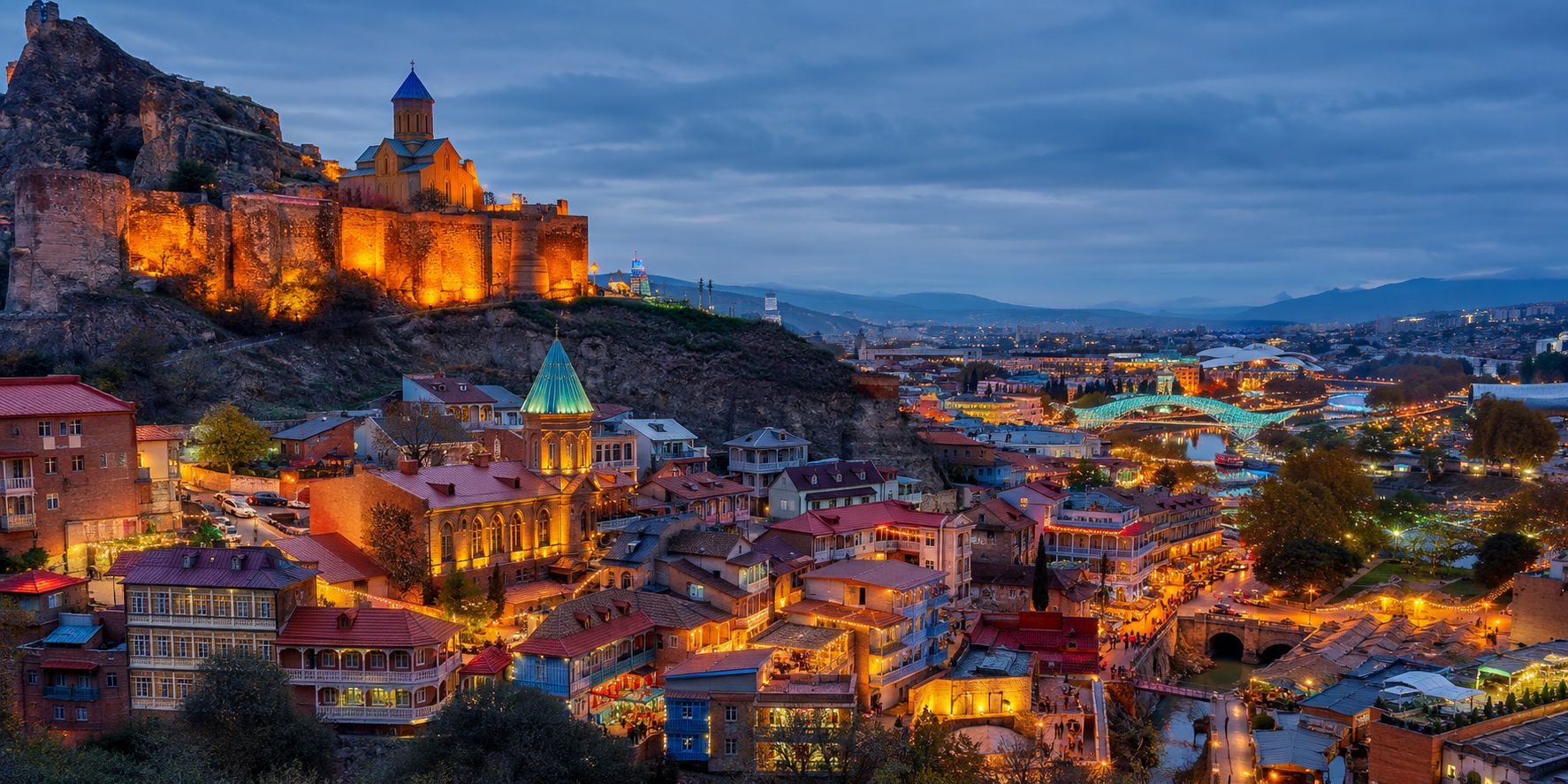 Vizesiz Uçaklı Tiflis & Kutaisi & Batum Noel Pazarları Turu